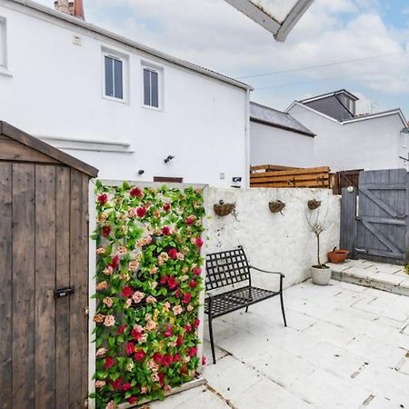 Cosy Flat In Burgess Hill, Sussex Apartment Екстериор снимка
